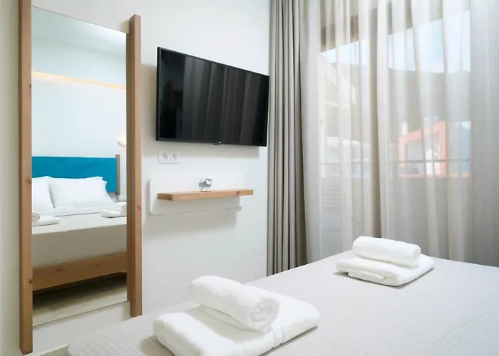Aparthotel Oikies Doreta 4*