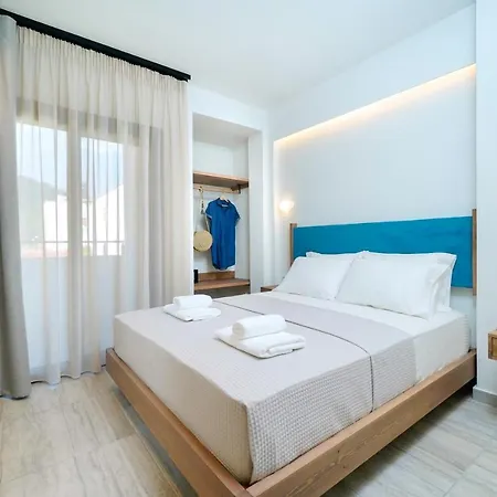 Ξενοδοχείο με διαμερίσματα Oikies Doreta 4*