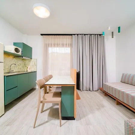 Oikies Doreta Hotel apartamentowy 4*
