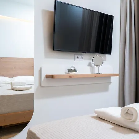 Ξενοδοχείο με διαμερίσματα Oikies Doreta