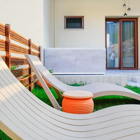Oikies Doreta Hotel apartamentowy Chrysi Ammoudia