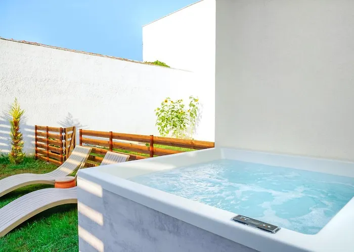 Oikies Doreta 4* Chrysi Ammoudia